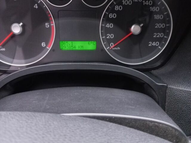 Серый Форд Фокус, объемом двигателя 0 л и пробегом 293 тыс. км за 3800 $, фото 8 на Automoto.ua