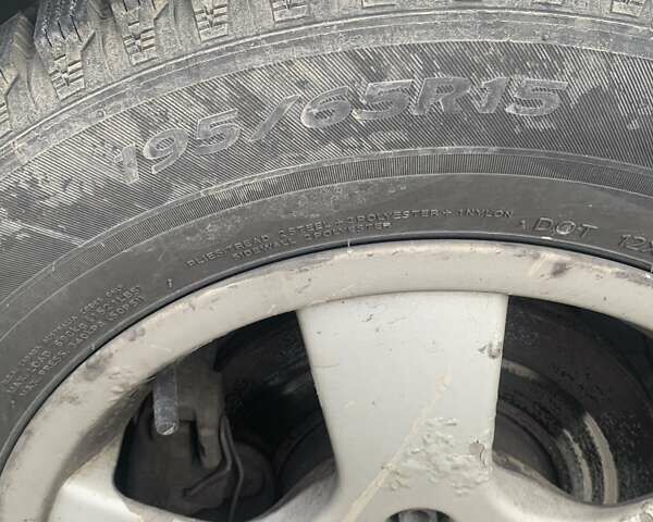 Серый Форд Фокус, объемом двигателя 1.6 л и пробегом 278 тыс. км за 3550 $, фото 16 на Automoto.ua