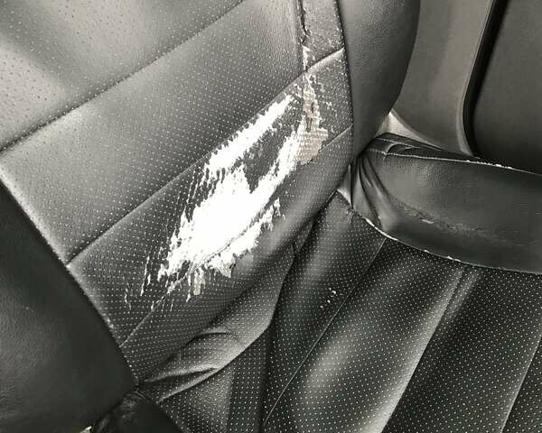 Сірий Форд Фокус, об'ємом двигуна 1.6 л та пробігом 420 тис. км за 4800 $, фото 3 на Automoto.ua