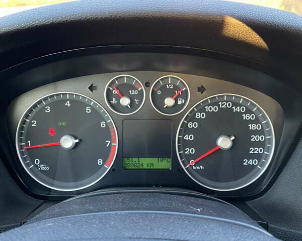 Серый Форд Фокус, объемом двигателя 1.6 л и пробегом 310 тыс. км за 4950 $, фото 12 на Automoto.ua