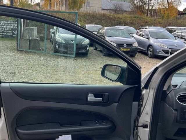 Серый Форд Фокус, объемом двигателя 1.6 л и пробегом 287 тыс. км за 4500 $, фото 14 на Automoto.ua