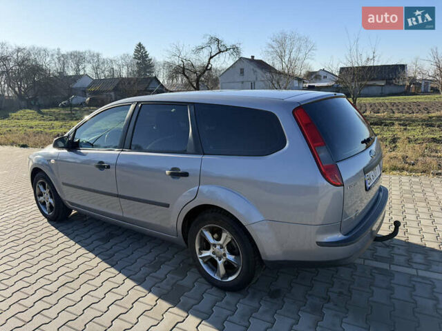 Серый Форд Фокус, объемом двигателя 1.6 л и пробегом 216 тыс. км за 4600 $, фото 10 на Automoto.ua