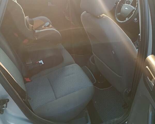 Сірий Форд Фокус, об'ємом двигуна 1.56 л та пробігом 252 тис. км за 5500 $, фото 14 на Automoto.ua