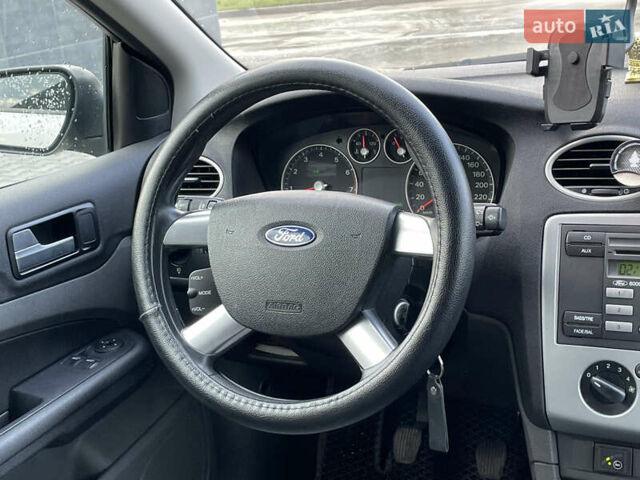 Серый Форд Фокус, объемом двигателя 1.6 л и пробегом 277 тыс. км за 4400 $, фото 14 на Automoto.ua