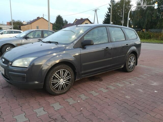 Сірий Форд Фокус, об'ємом двигуна 0 л та пробігом 111 тис. км за 1800 $, фото 1 на Automoto.ua