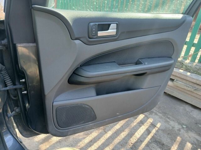 Серый Форд Фокус, объемом двигателя 0 л и пробегом 1000 тыс. км за 1800 $, фото 1 на Automoto.ua