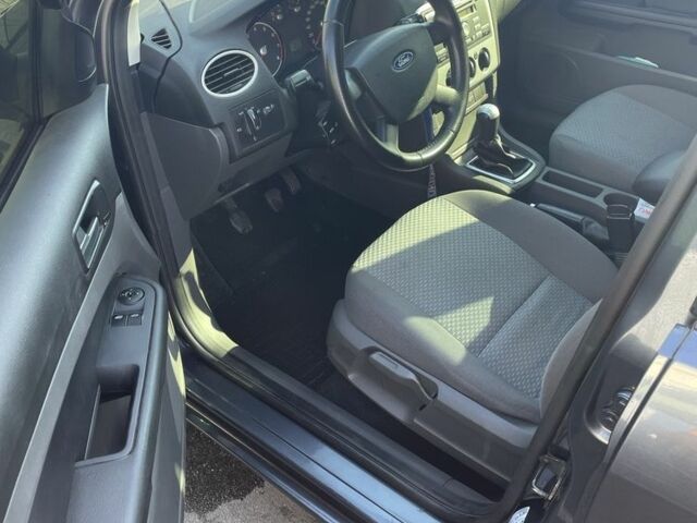 Серый Форд Фокус, объемом двигателя 1.6 л и пробегом 3 тыс. км за 4900 $, фото 4 на Automoto.ua