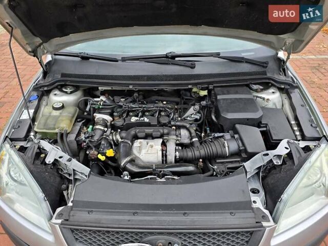 Серый Форд Фокус, объемом двигателя 1.56 л и пробегом 180 тыс. км за 3400 $, фото 31 на Automoto.ua