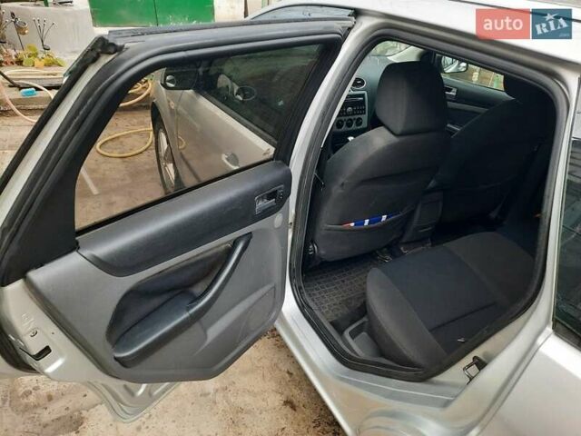 Серый Форд Фокус, объемом двигателя 1.75 л и пробегом 295 тыс. км за 4600 $, фото 11 на Automoto.ua