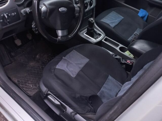 Серый Форд Фокус, объемом двигателя 0 л и пробегом 293 тыс. км за 3800 $, фото 10 на Automoto.ua