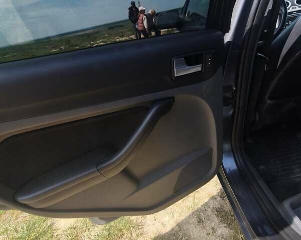 Серый Форд Фокус, объемом двигателя 1.6 л и пробегом 269 тыс. км за 5500 $, фото 15 на Automoto.ua