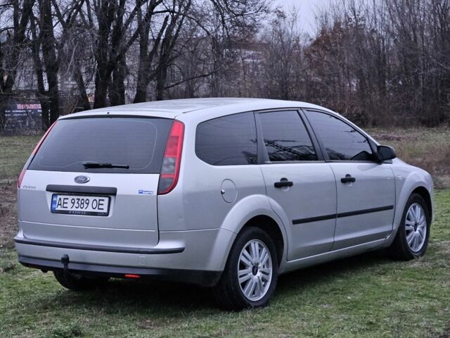 Серый Форд Фокус, объемом двигателя 1.8 л и пробегом 220 тыс. км за 4950 $, фото 4 на Automoto.ua