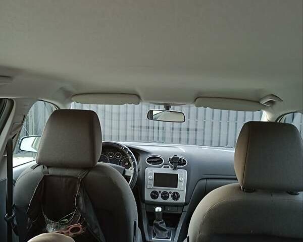 Сірий Форд Фокус, об'ємом двигуна 1.56 л та пробігом 252 тис. км за 5500 $, фото 6 на Automoto.ua