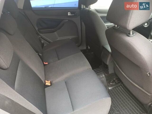 Серый Форд Фокус, объемом двигателя 2 л и пробегом 276 тыс. км за 5200 $, фото 21 на Automoto.ua