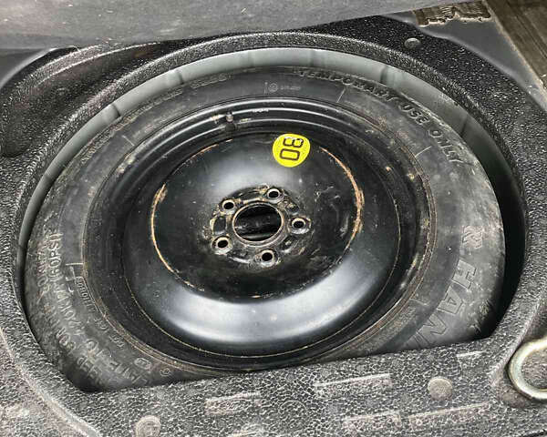 Серый Форд Фокус, объемом двигателя 1.75 л и пробегом 301 тыс. км за 3500 $, фото 8 на Automoto.ua