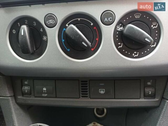 Серый Форд Фокус, объемом двигателя 2 л и пробегом 276 тыс. км за 5200 $, фото 13 на Automoto.ua