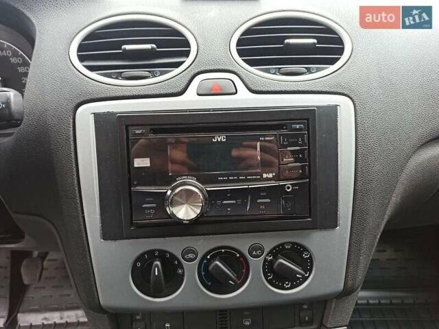 Серый Форд Фокус, объемом двигателя 2 л и пробегом 276 тыс. км за 5200 $, фото 12 на Automoto.ua