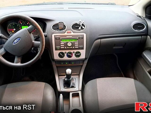 Серый Форд Фокус, объемом двигателя 1.6 л и пробегом 220 тыс. км за 4000 $, фото 8 на Automoto.ua