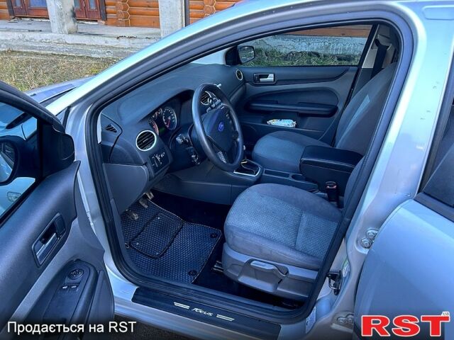 Серый Форд Фокус, объемом двигателя 1.6 л и пробегом 277 тыс. км за 4700 $, фото 5 на Automoto.ua