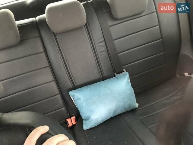 Сірий Форд Фокус, об'ємом двигуна 1.6 л та пробігом 420 тис. км за 4800 $, фото 4 на Automoto.ua