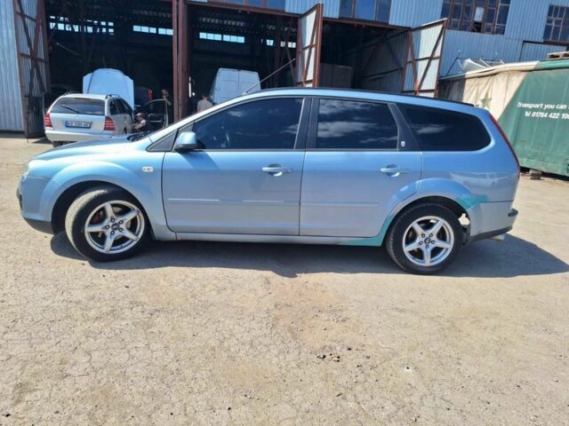 Серый Форд Фокус, объемом двигателя 1.6 л и пробегом 380 тыс. км за 3700 $, фото 4 на Automoto.ua