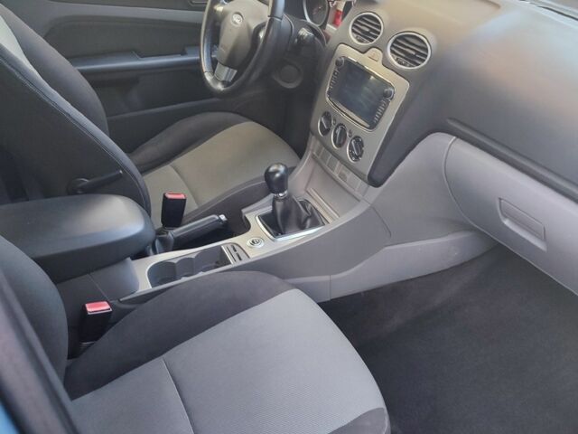 Серый Форд Фокус, объемом двигателя 0 л и пробегом 300 тыс. км за 5000 $, фото 1 на Automoto.ua