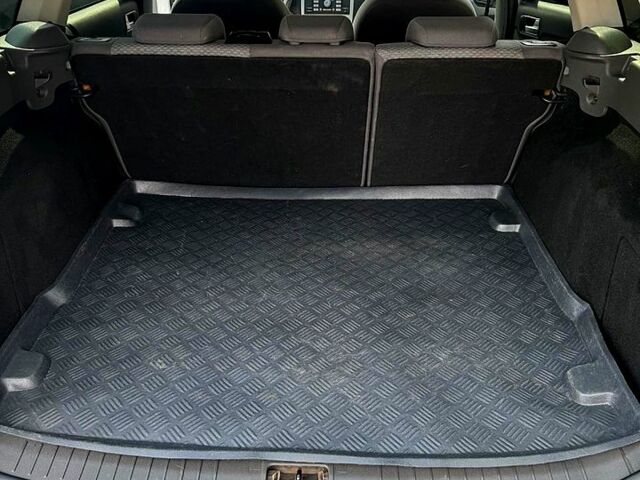 Сірий Форд Фокус, об'ємом двигуна 1.6 л та пробігом 275 тис. км за 4000 $, фото 4 на Automoto.ua