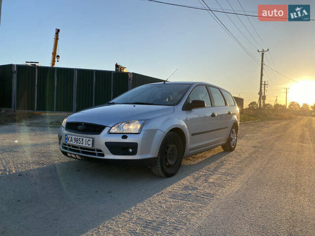 Серый Форд Фокус, объемом двигателя 1.6 л и пробегом 310 тыс. км за 4950 $, фото 5 на Automoto.ua