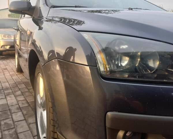 Серый Форд Фокус, объемом двигателя 1.6 л и пробегом 400 тыс. км за 6000 $, фото 7 на Automoto.ua