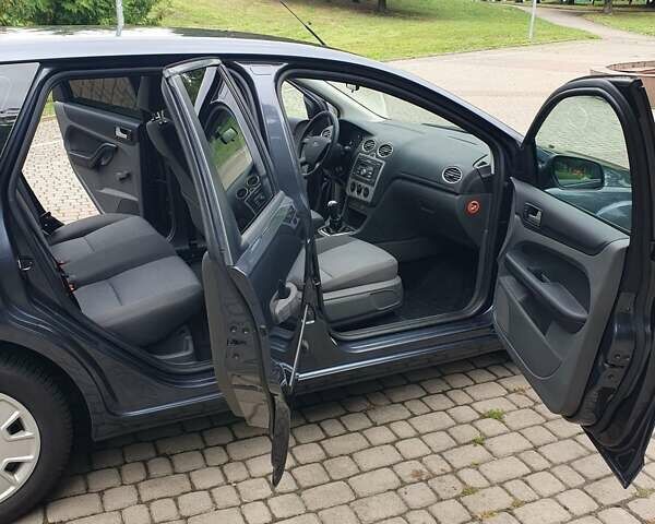 Сірий Форд Фокус, об'ємом двигуна 1.6 л та пробігом 229 тис. км за 4999 $, фото 23 на Automoto.ua