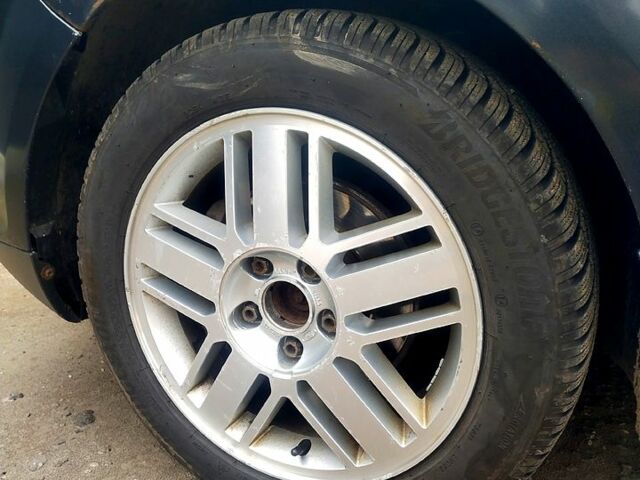 Сірий Форд Фокус, об'ємом двигуна 1.6 л та пробігом 273 тис. км за 4300 $, фото 8 на Automoto.ua