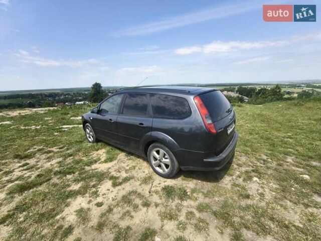 Серый Форд Фокус, объемом двигателя 1.6 л и пробегом 269 тыс. км за 5500 $, фото 4 на Automoto.ua