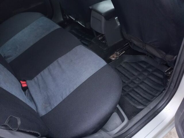 Серый Форд Фокус, объемом двигателя 0 л и пробегом 293 тыс. км за 3800 $, фото 13 на Automoto.ua