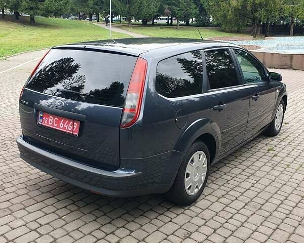 Сірий Форд Фокус, об'ємом двигуна 1.6 л та пробігом 229 тис. км за 4999 $, фото 7 на Automoto.ua