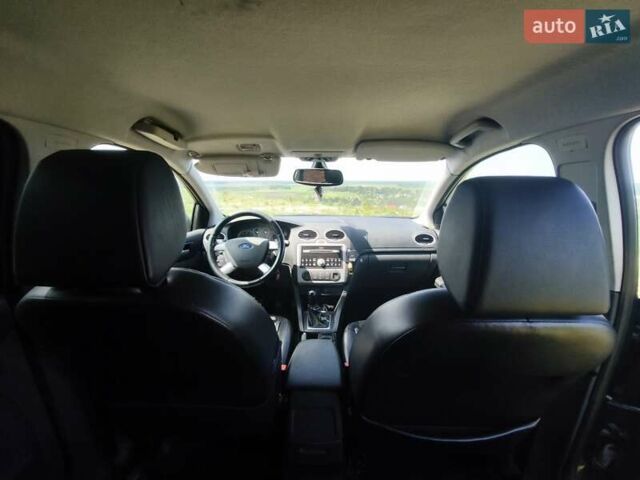 Серый Форд Фокус, объемом двигателя 1.6 л и пробегом 269 тыс. км за 5500 $, фото 6 на Automoto.ua