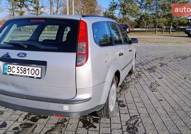 Сірий Форд Фокус, об'ємом двигуна 1.6 л та пробігом 247 тис. км за 4000 $, фото 4 на Automoto.ua