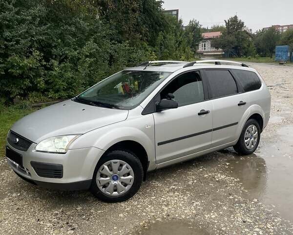 Серый Форд Фокус, объемом двигателя 1.6 л и пробегом 219 тыс. км за 4500 $, фото 7 на Automoto.ua