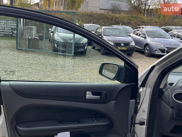 Серый Форд Фокус, объемом двигателя 1.56 л и пробегом 287 тыс. км за 4500 $, фото 14 на Automoto.ua