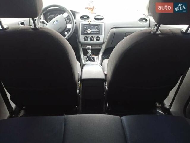 Серый Форд Фокус, объемом двигателя 2 л и пробегом 276 тыс. км за 5200 $, фото 19 на Automoto.ua