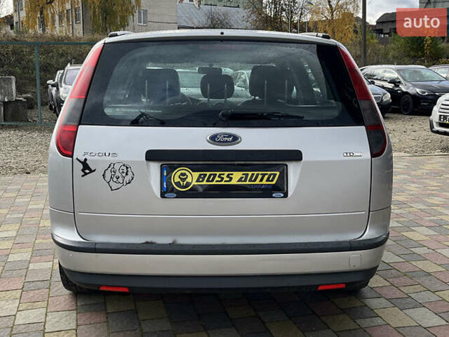 Серый Форд Фокус, объемом двигателя 1.56 л и пробегом 287 тыс. км за 4500 $, фото 5 на Automoto.ua
