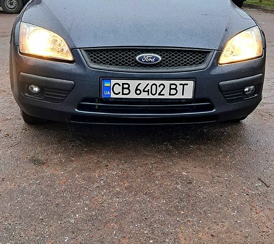 Серый Форд Фокус, объемом двигателя 1.6 л и пробегом 220 тыс. км за 4000 $, фото 1 на Automoto.ua