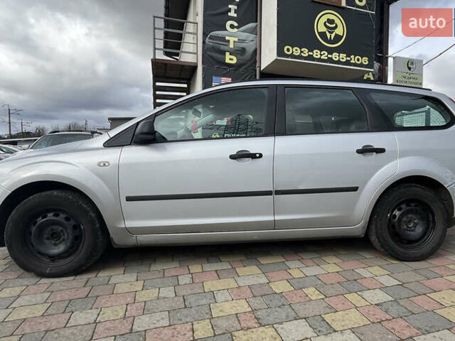 Серый Форд Фокус, объемом двигателя 1.56 л и пробегом 287 тыс. км за 4500 $, фото 3 на Automoto.ua