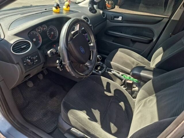 Сірий Форд Фокус, об'ємом двигуна 1.6 л та пробігом 370 тис. км за 4000 $, фото 8 на Automoto.ua