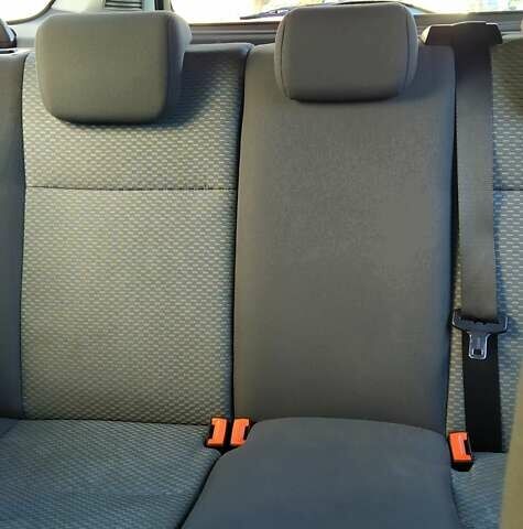 Серый Форд Фокус, объемом двигателя 1.6 л и пробегом 210 тыс. км за 3999 $, фото 4 на Automoto.ua