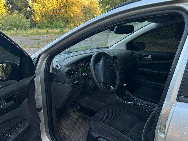 Сірий Форд Фокус, об'ємом двигуна 2 л та пробігом 320 тис. км за 4000 $, фото 6 на Automoto.ua