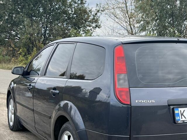 Сірий Форд Фокус, об'ємом двигуна 1.6 л та пробігом 209 тис. км за 4600 $, фото 3 на Automoto.ua