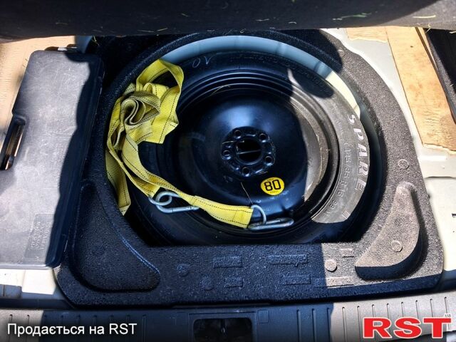 Сірий Форд Фокус, об'ємом двигуна 1.6 л та пробігом 316 тис. км за 4700 $, фото 13 на Automoto.ua