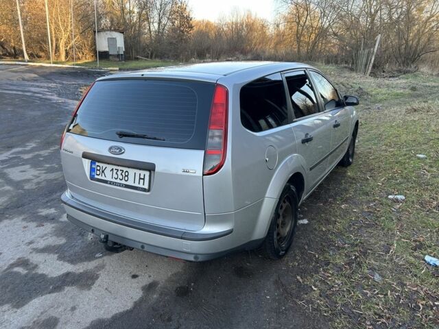 Серый Форд Фокус, объемом двигателя 1.6 л и пробегом 276 тыс. км за 4700 $, фото 1 на Automoto.ua