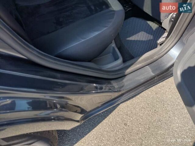 Серый Форд Фокус, объемом двигателя 1.6 л и пробегом 206 тыс. км за 5600 $, фото 11 на Automoto.ua