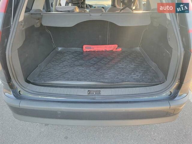 Сірий Форд Фокус, об'ємом двигуна 1.6 л та пробігом 319 тис. км за 5600 $, фото 18 на Automoto.ua